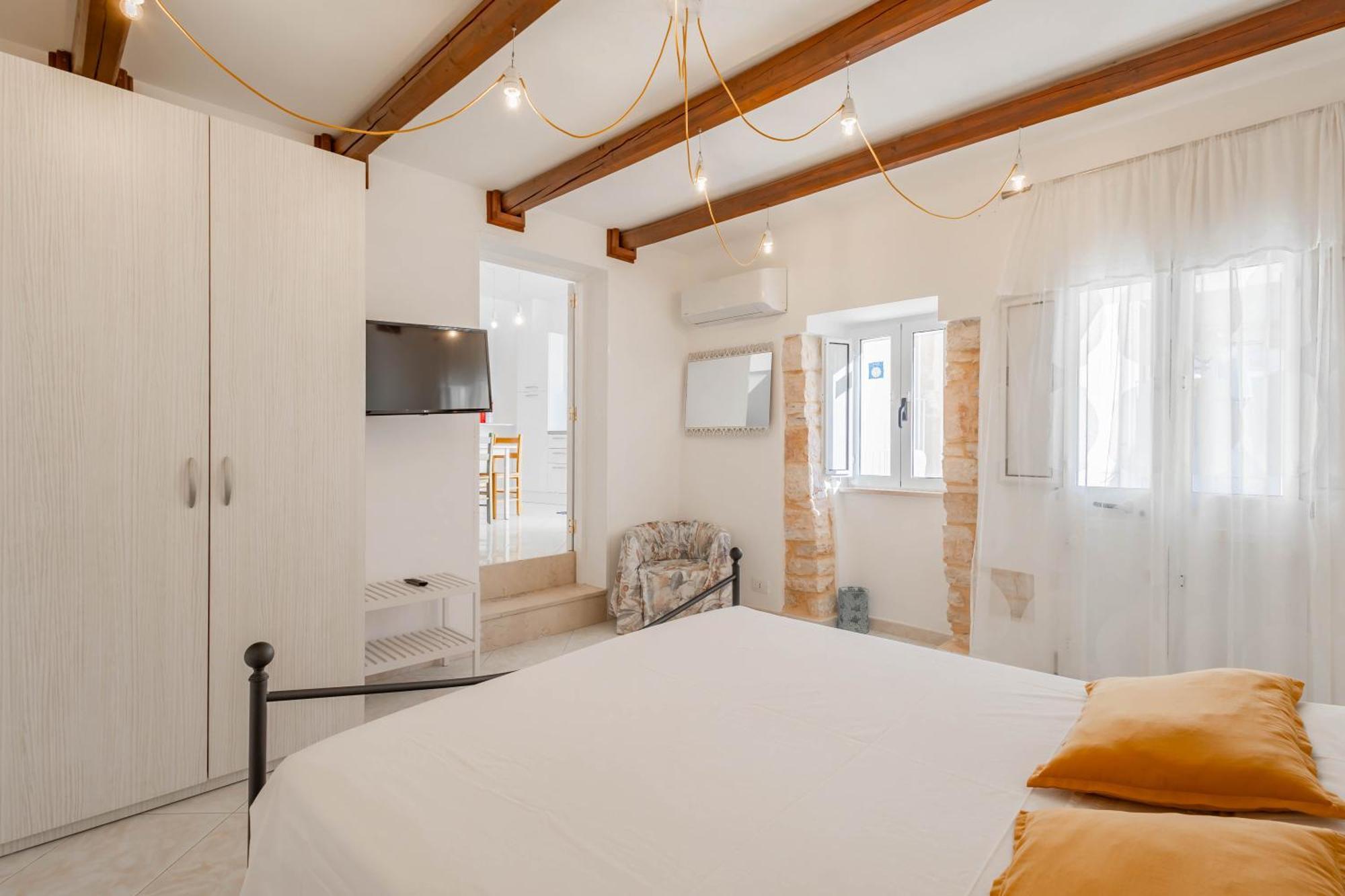 Antiche Mura Apartments"Cielo Di Puglia" -2 Matrimoniali, Cucina E Terrazzo Turi Exterior photo